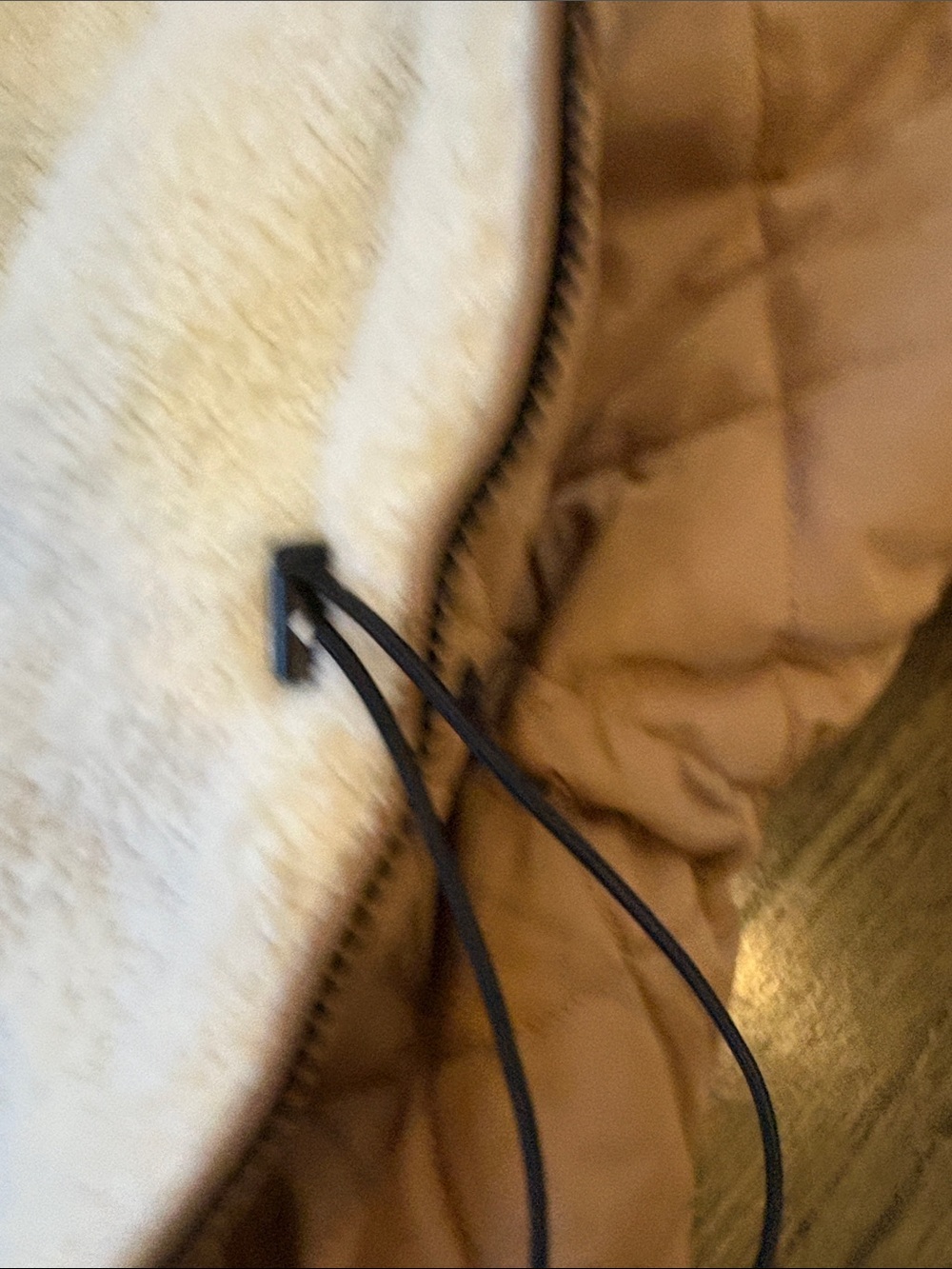 Women’sQuilted Hooded Jacket in Light Brown- XXL (NWOT) - Picture 9 of 12